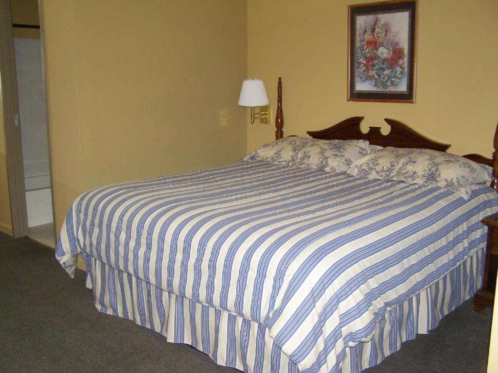 First Western Inn Caseyville Εξωτερικό φωτογραφία