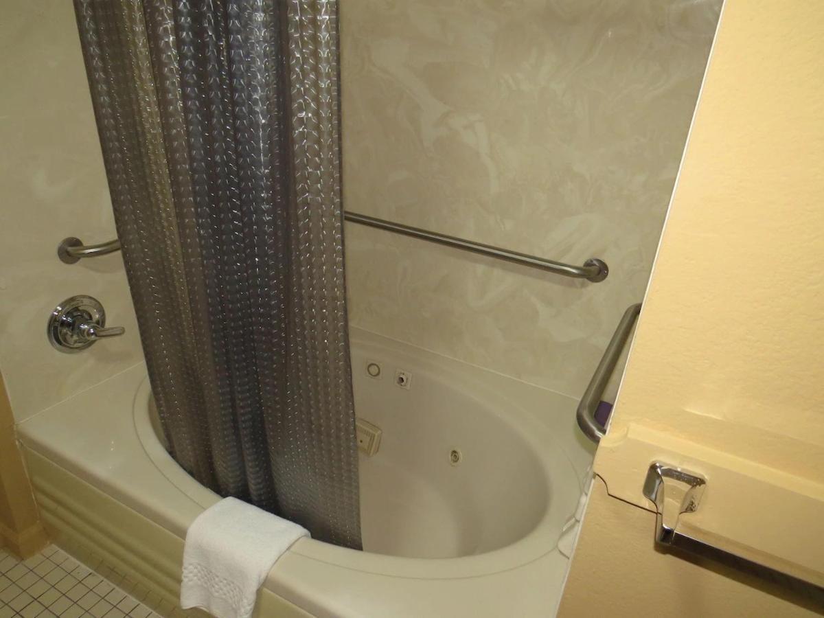 First Western Inn Caseyville Εξωτερικό φωτογραφία