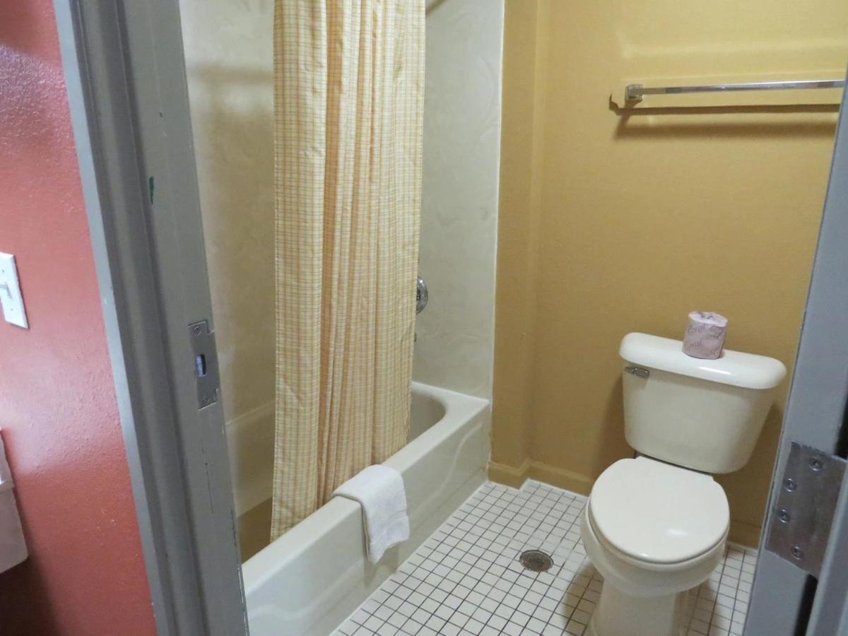 First Western Inn Caseyville Εξωτερικό φωτογραφία